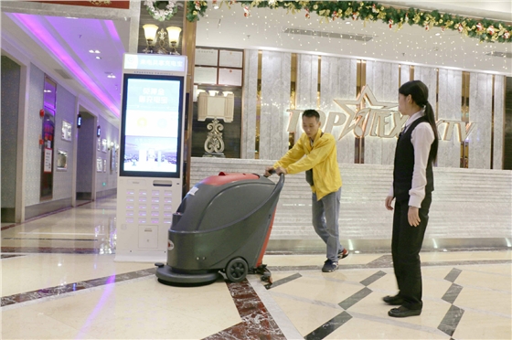 星派對連鎖KTV全自動電瓶洗地機(jī).jpg