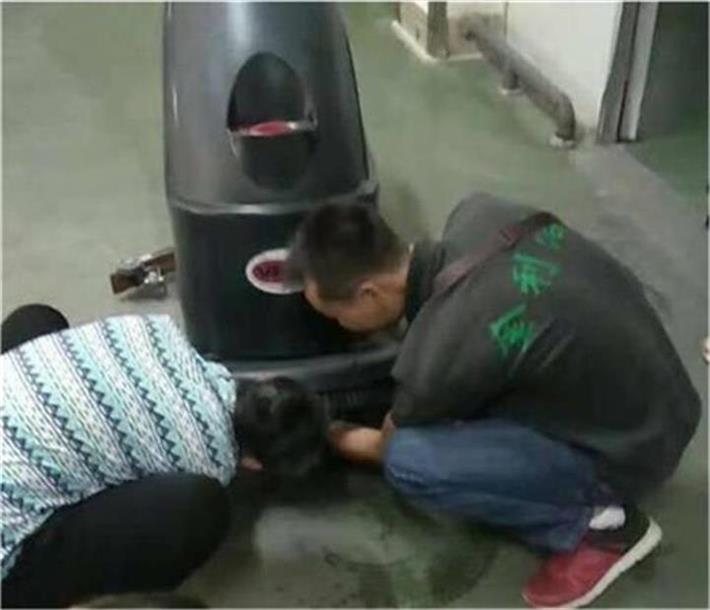 洗地機(jī)鉛酸電瓶保養(yǎng)維護(hù)注意事項(xiàng)